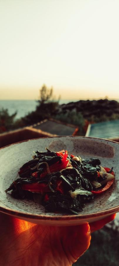 Rocas Roja Beach Hotel Faralya Eksteriør bilde